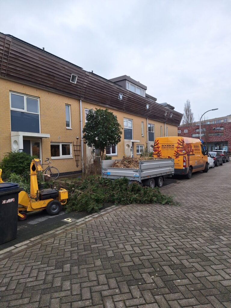 Snippers laten ophalen door Rooibos Boomverzorging